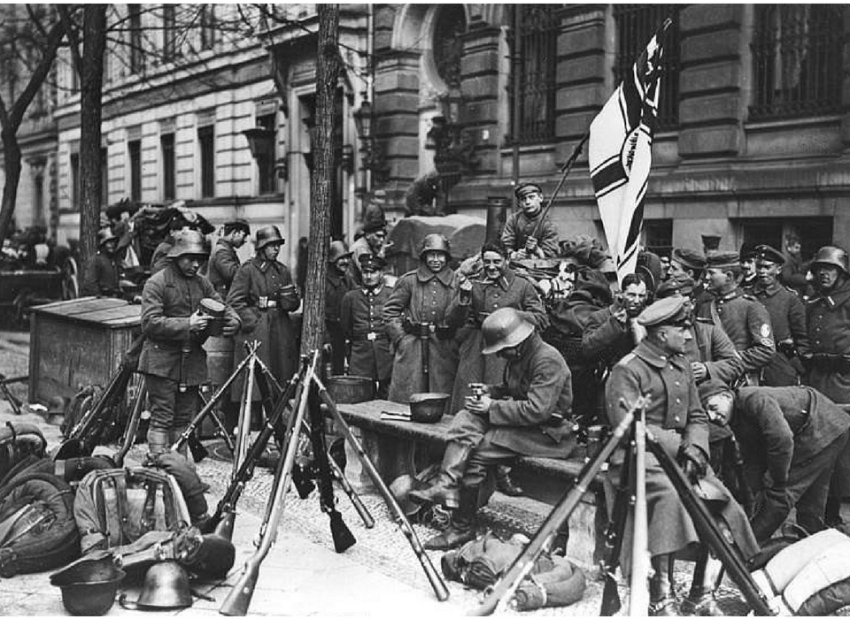 洋楽 Deutschschwedisches Freikorps Meet the Freikorps: Vanguard of Terror 1918-1923 | The National